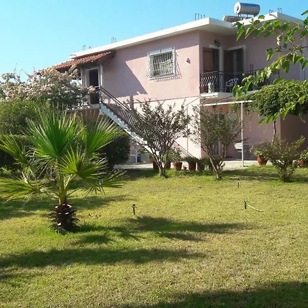 Jerry Apartment Svoronata